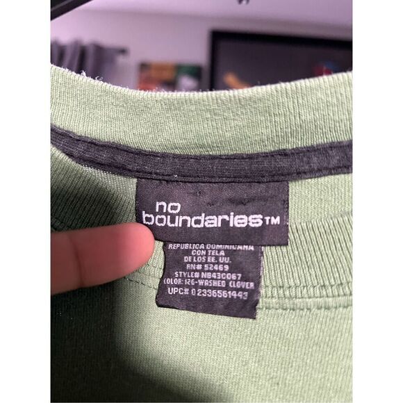 Vintage Y2K No Boundaries Happy Camper Tee - Picture 5 of 8